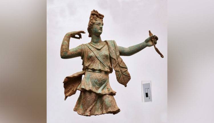 На Крите найдены уникальные фигурки древних богов