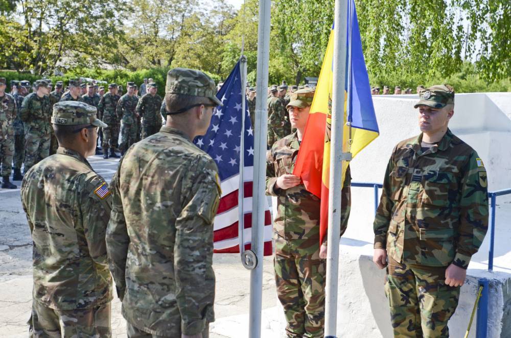 Тест для Додона: Позволят ли США построить «мини-базу» в Кишинёве?