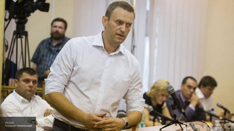 Западные СМИ активно спекулируют на мучениях "умирающего" от крапивницы Навального