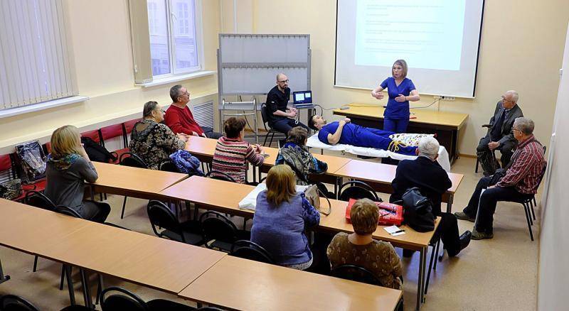 Поликлиники Москвы пригласили горожан на лекции о борьбе с вредными привычками