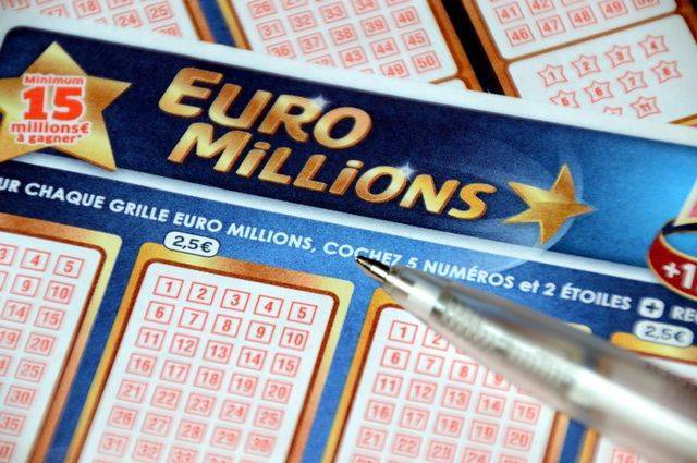 Во Франции мужчина получит 163 млн евро по потерянному лотерейному билету