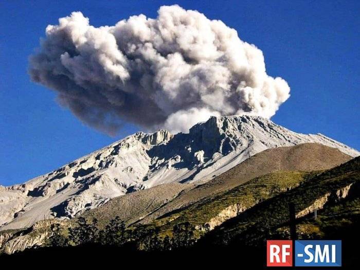 В Перу проснулся вулкан: власти объявили эвакуацию населения