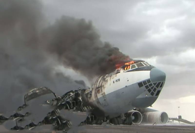 В Ливии уничтожены сразу два украинских транспортных самолета Ил-76