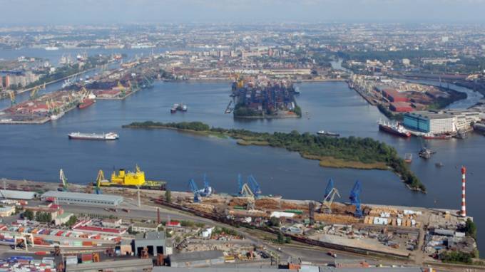 В модернизацию портов Петербурга вложат более 4 миллиардов рублей