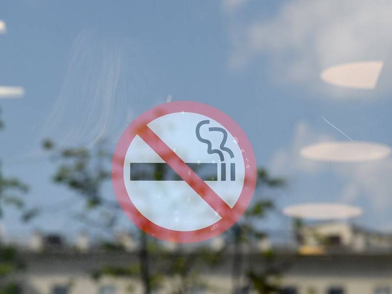 Росавиация: курилки в аэропортах не искоренят курение в туалетах