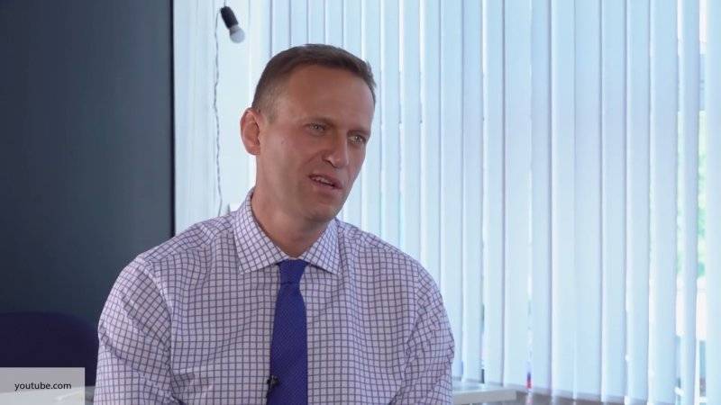 Врач опроверг слухи об отравлении Навального, но посоветовал ему обратиться к психиатру