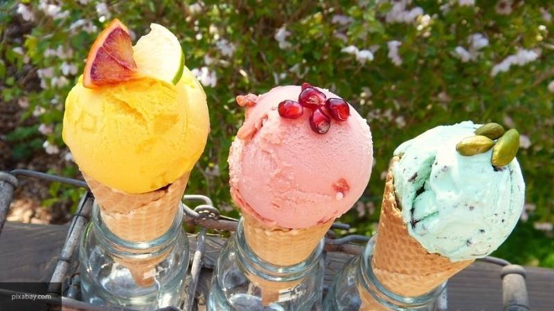 Японские ученые доказали пользу мороженого для работы мозга