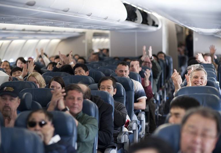 Почему лётчики против аплодисментов при посадке самолёта | Русская семерка