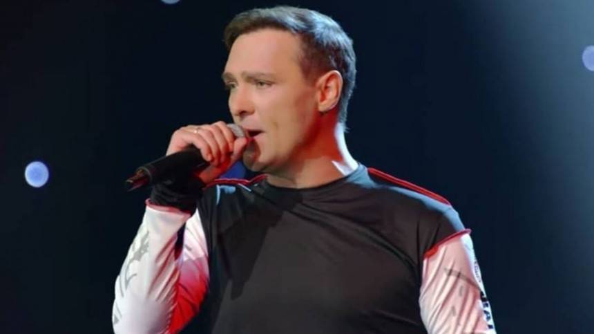 Видео: Шатунов вернулся к концертам после госпитализации