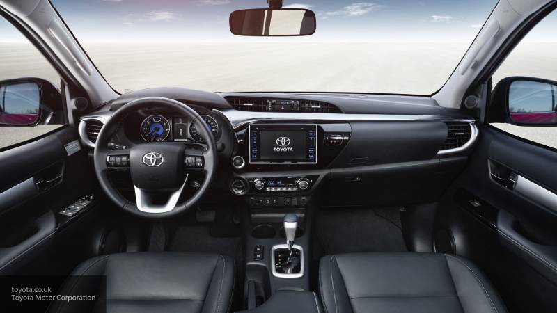 Toyota представила обновленную версию пикапа Hilux