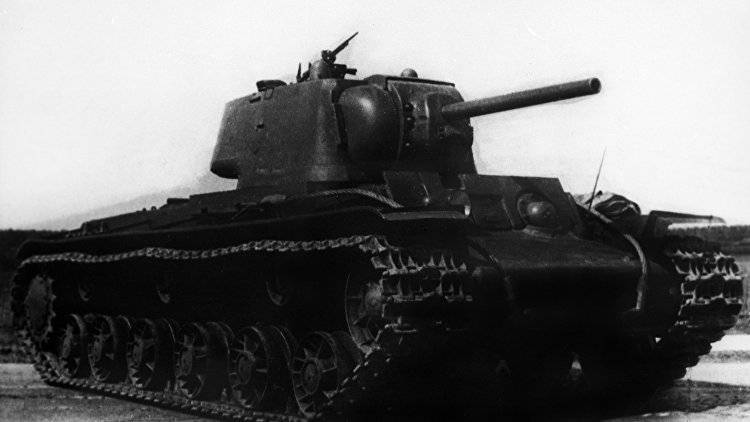 На границе с Украиной нашли советский танк с погибшим экипажем