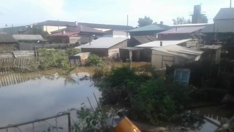 Восемь человек числятся пропавшими без вести в зоне паводка в Иркутской области