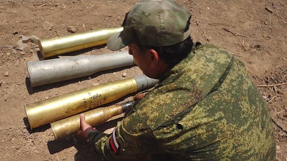 Видео уничтожения снарядов боевиков под Дамаском