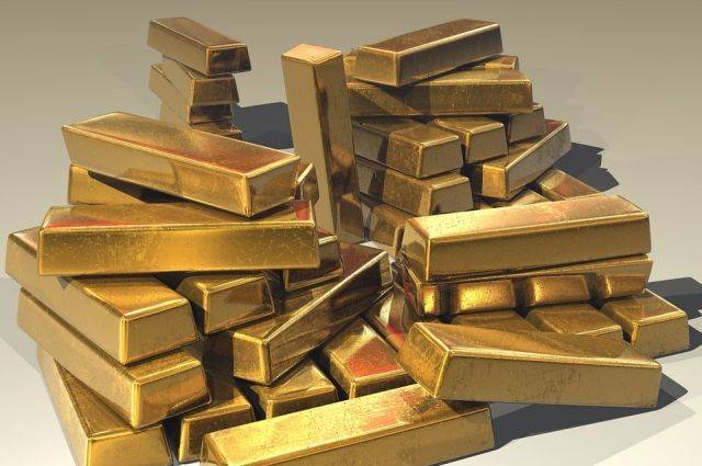 Сотрудники ФСБ изъяли у жителя Колымы больше килограмма золота и серебра