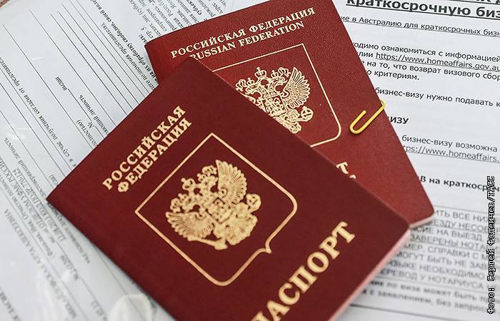 Семья из Донбасса получила гражданство РФ, которое попросила на "Прямой линии"