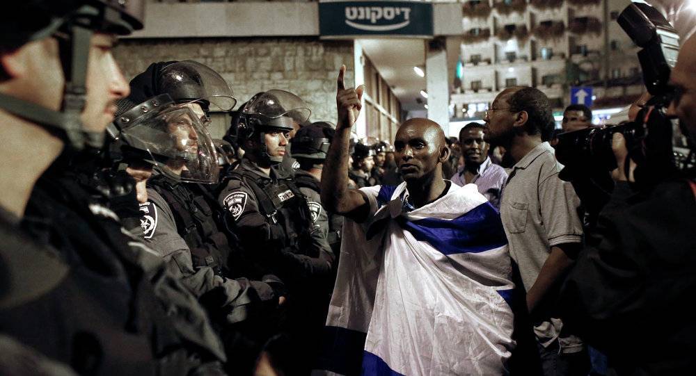 Израиль охватили насильственные протесты: эфиопская община взбунтовалась из-за беспредела полиции