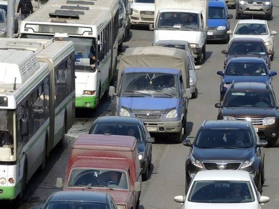 Хулиганы распылили газ в лицо водителю автобуса в Москве