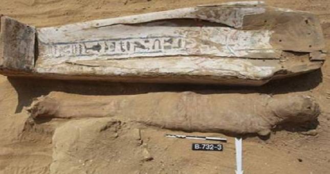 В Египте у стен древнейшей пирамиды найдены десятки странных мумий