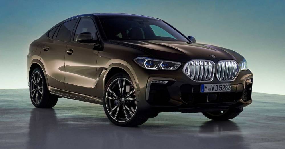 Новый BMW получил светящиеся «ноздри»