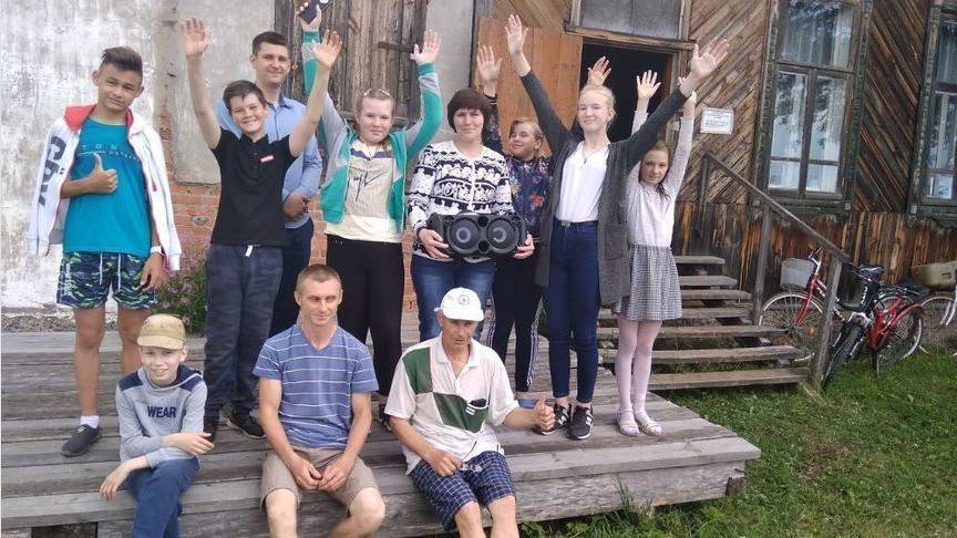 Сторонники «РОДИНЫ» в Шабалинском районе помогли сельскому ДК!