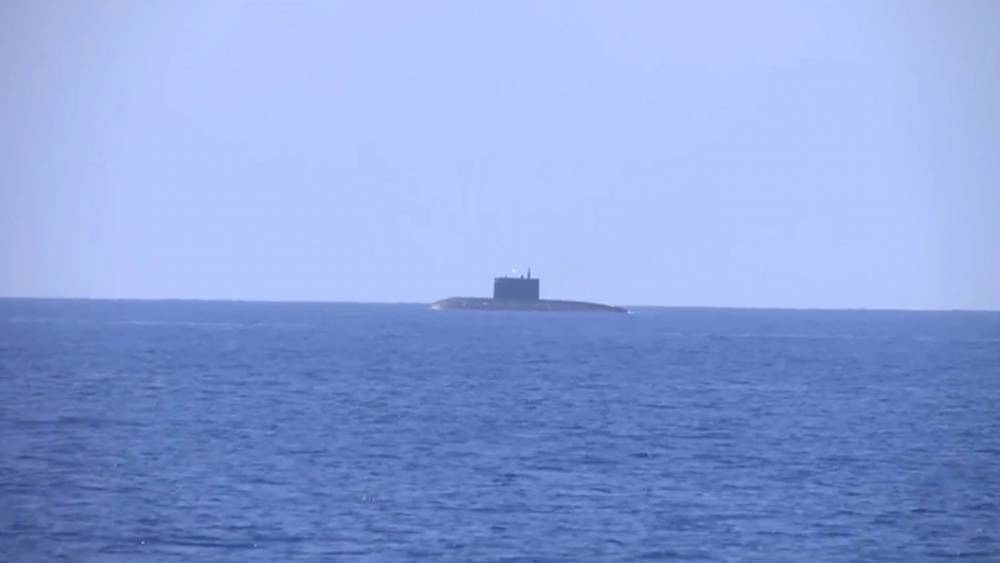 Спасали гражданского: Шойгу раскрыл подробности гибели 14 моряков