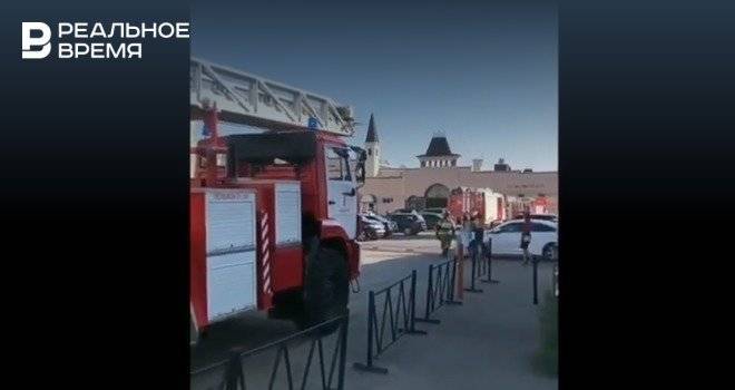 В Казани пожарных не пустили на платную парковку, заставив брать талоны — видео
