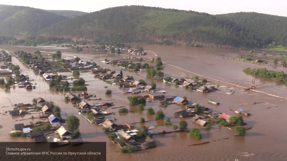 Восемь человек числятся пропавшими после наводнения в Иркутской области
