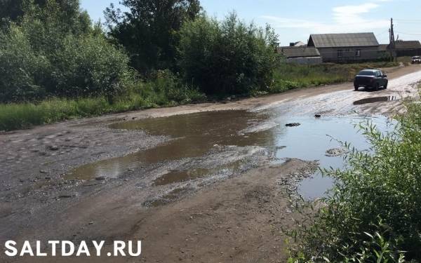 Единственная дорога между центром Соль-Илецка и «Ташкентом» после дождя оказалась заблокирована