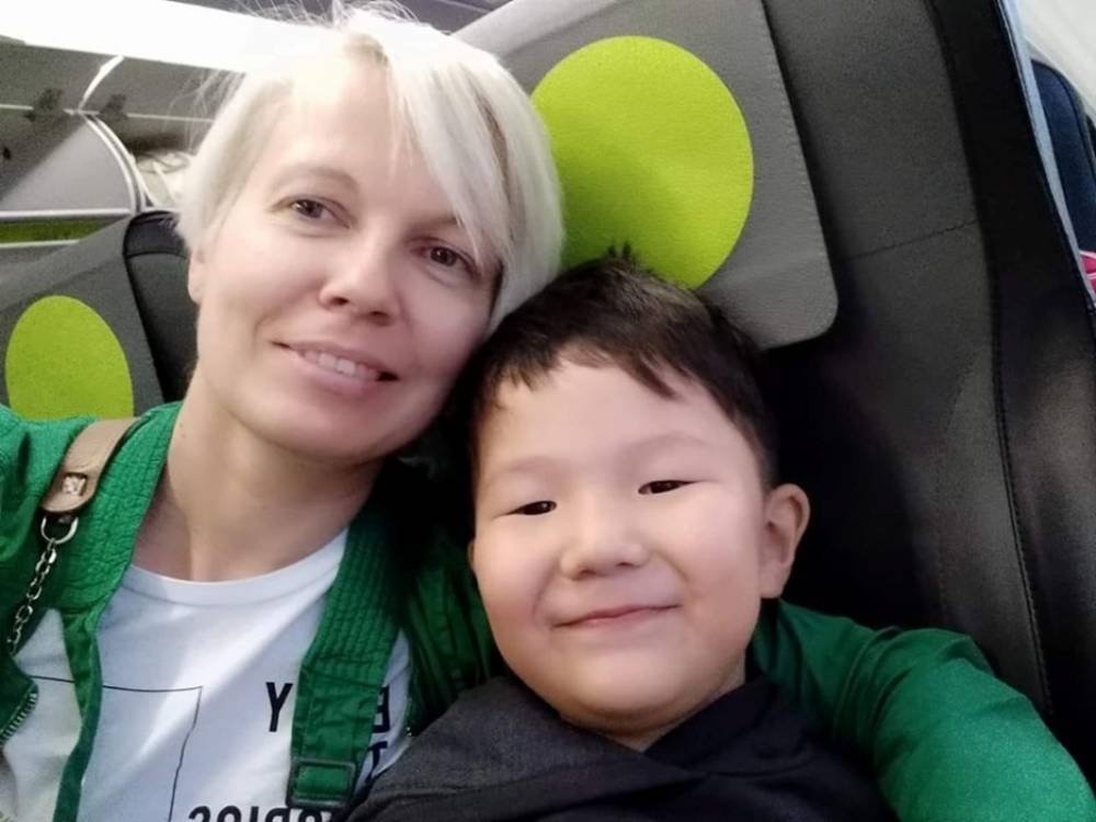 «Московская мама» бурятского мальчика прилетела с ним в Улан-Удэ