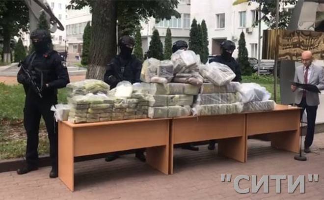 Сергей Князев - Полиция изъяла почти полтонны кокаина - izmacity.com - США - Украина - Киев - Англия - Голландия