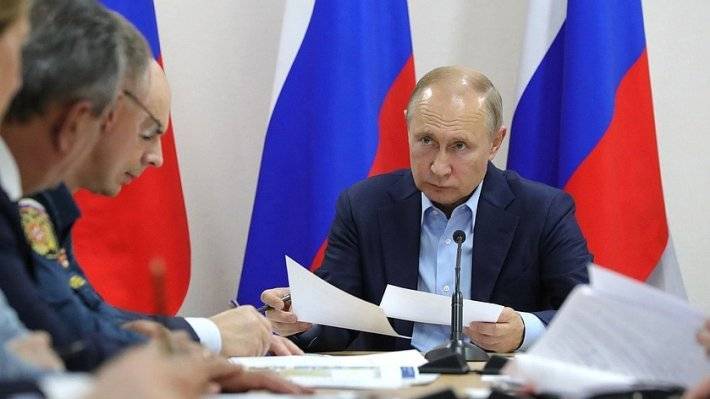 Путин поручил принять законы по нацпроектам уже в весеннюю сессию