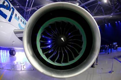 Россия купит у США 40 двигателей для «самолета XXI века»