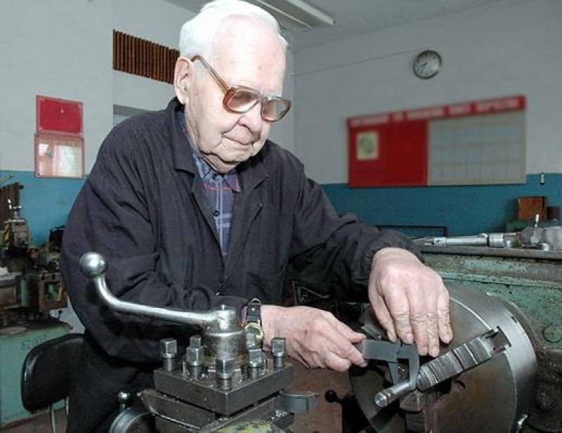 Большинство россиян планируют работать после выхода на пенсию