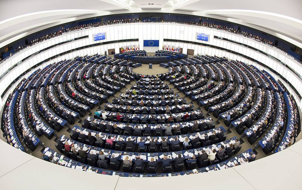 Европарламент остается без главы из-за затянувшегося саммита ЕС