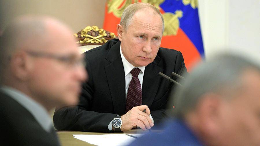 Путин обсудит с правительством поручения по итогам прямой линии