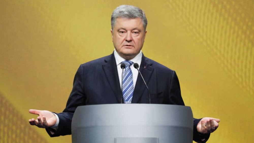 Портнов пригласил всех желающих потаскать за пиджак экс-президента Украины Порошенко
