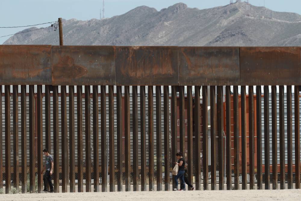 Верховный суд США разрешил использовать $2,5 млрд из средств Пентагона на строительство стены с Мексикой