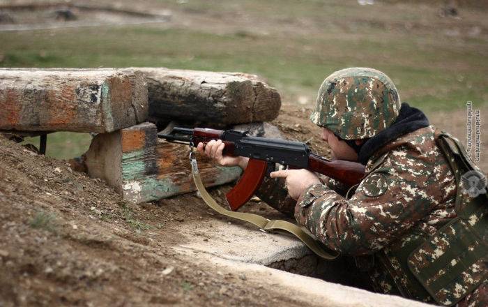 Эскалации на границе Армении и Азербайджана "входят" в переговоры по Карабаху: точки над i