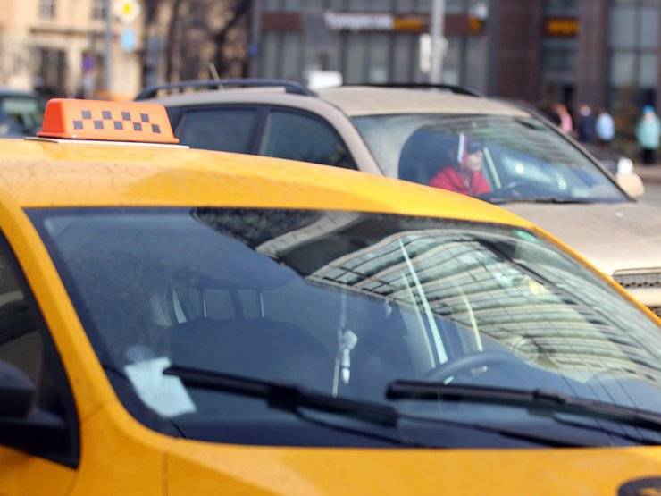 В каких городах России чаще всего ездят на такси по ночам