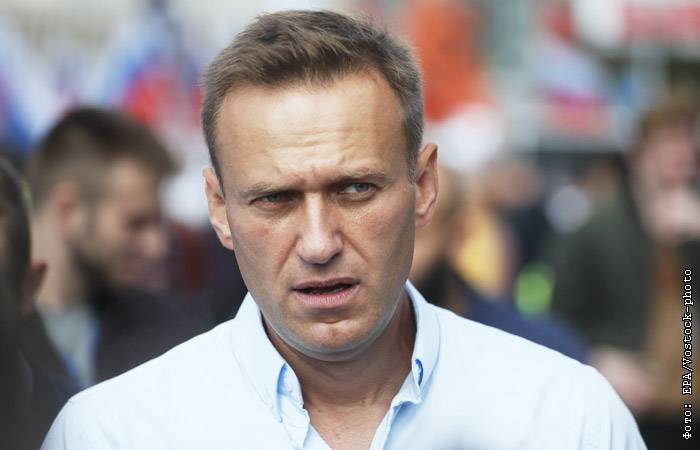 Защита Навального попросила Мосгорсуд отпустить его из-под ареста и прекратить дело