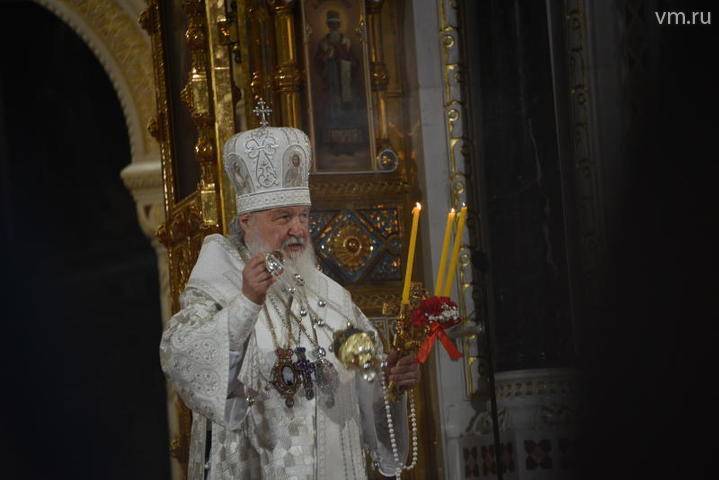 Праздничная литургия в День крещения Руси началась в Московском Кремле