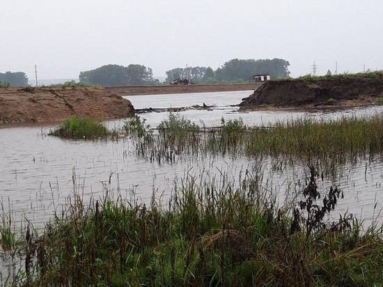 Новое наводнение в Тулуне: людей попросили «окапываться самим»