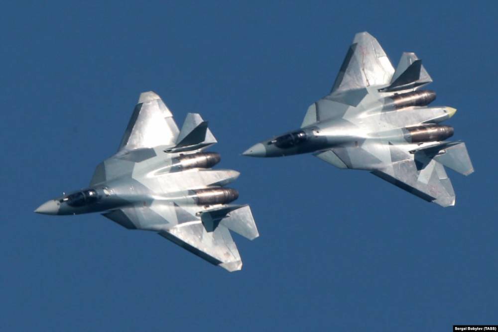 В России началось серийное производство истребителей пятого поколения Су-57