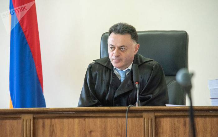 Десятки адвокатов в Армении готовы защитить судью Давида Григоряна – Варосян