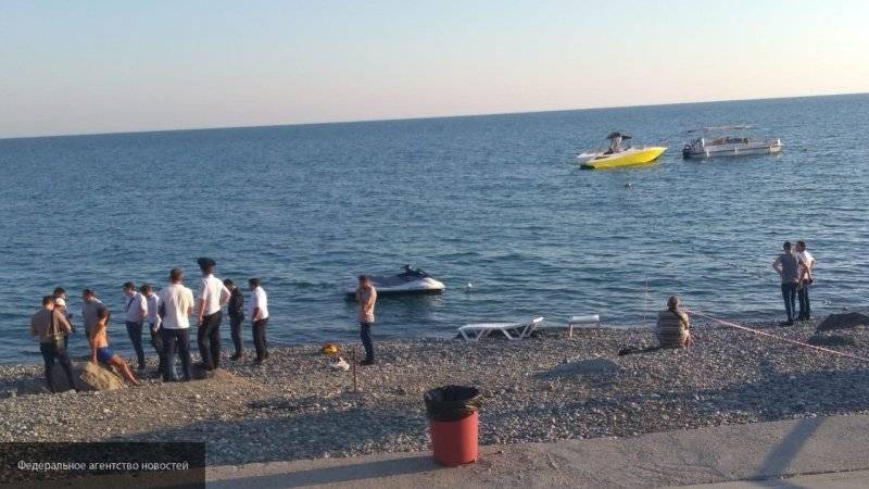 Софья Алимова - Двое мужчин погибли в результате наезда гидроцикла на трос на пляже в Адлере - nation-news.ru - США - Адлер