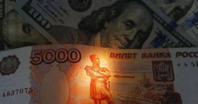 Cтавки сделаны: что будет в августе с курсом рубля