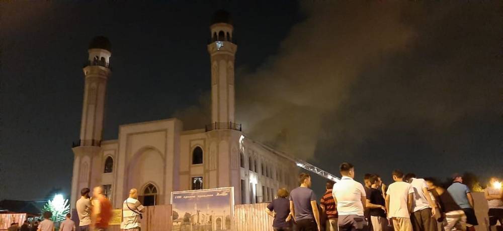 Мечеть горела в Алматы (фото)