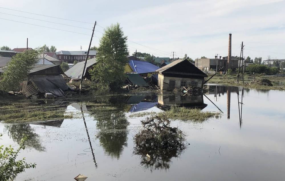 Вторая волна паводка подтопила 475 домов в Иркутской области