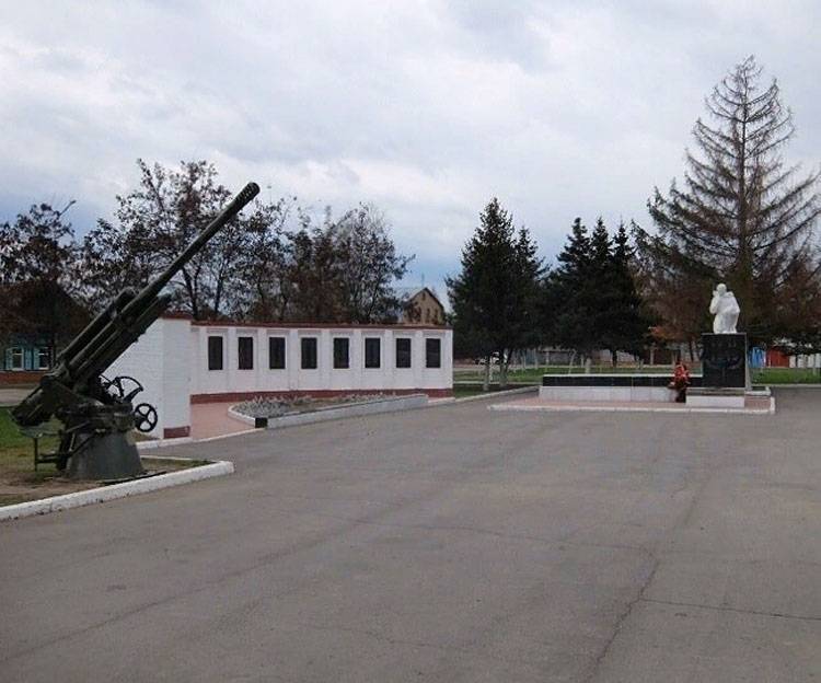 Подростки осквернили воинский мемориал в Саратовской области