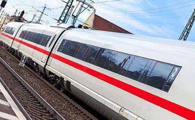 Во Франкфурте мужчина толкнул женщину и ребёнка под поезд: мальчик погиб | RusVerlag.de